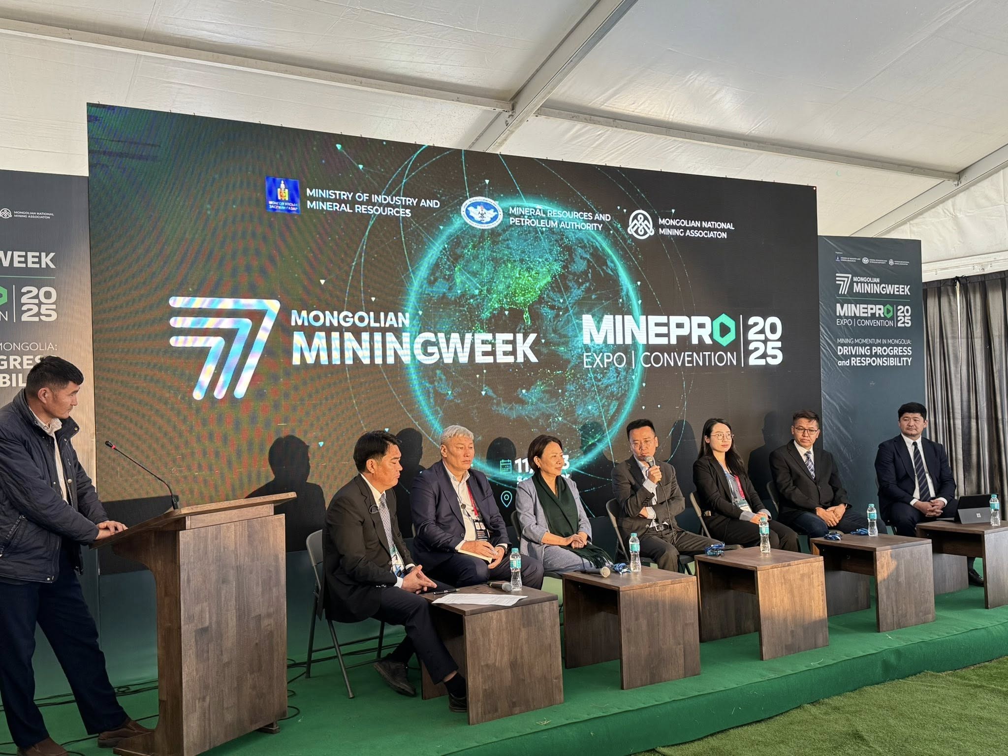 Mining Week арга хэмжээний 09.12-ны Нүүрсний өдрийн хурлыг Монгол Нүүрс ...